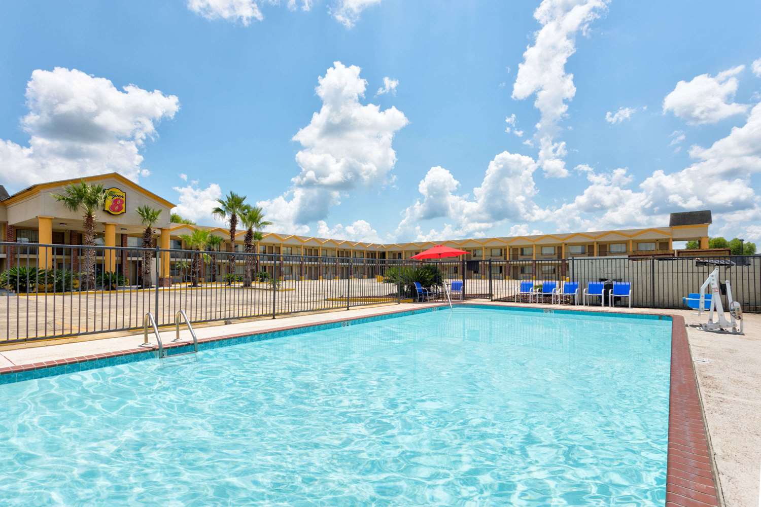 Super 8 Hotel Breaux Bridge, LA See Discounts