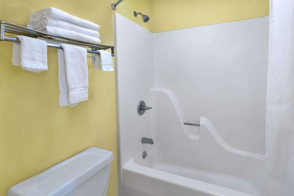  - Super 8 Hotel Breaux Bridge - I-10, Exit 109