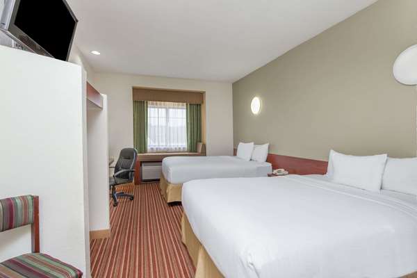  - Days Inn Speedway Kansas City - I-70, Exit 414