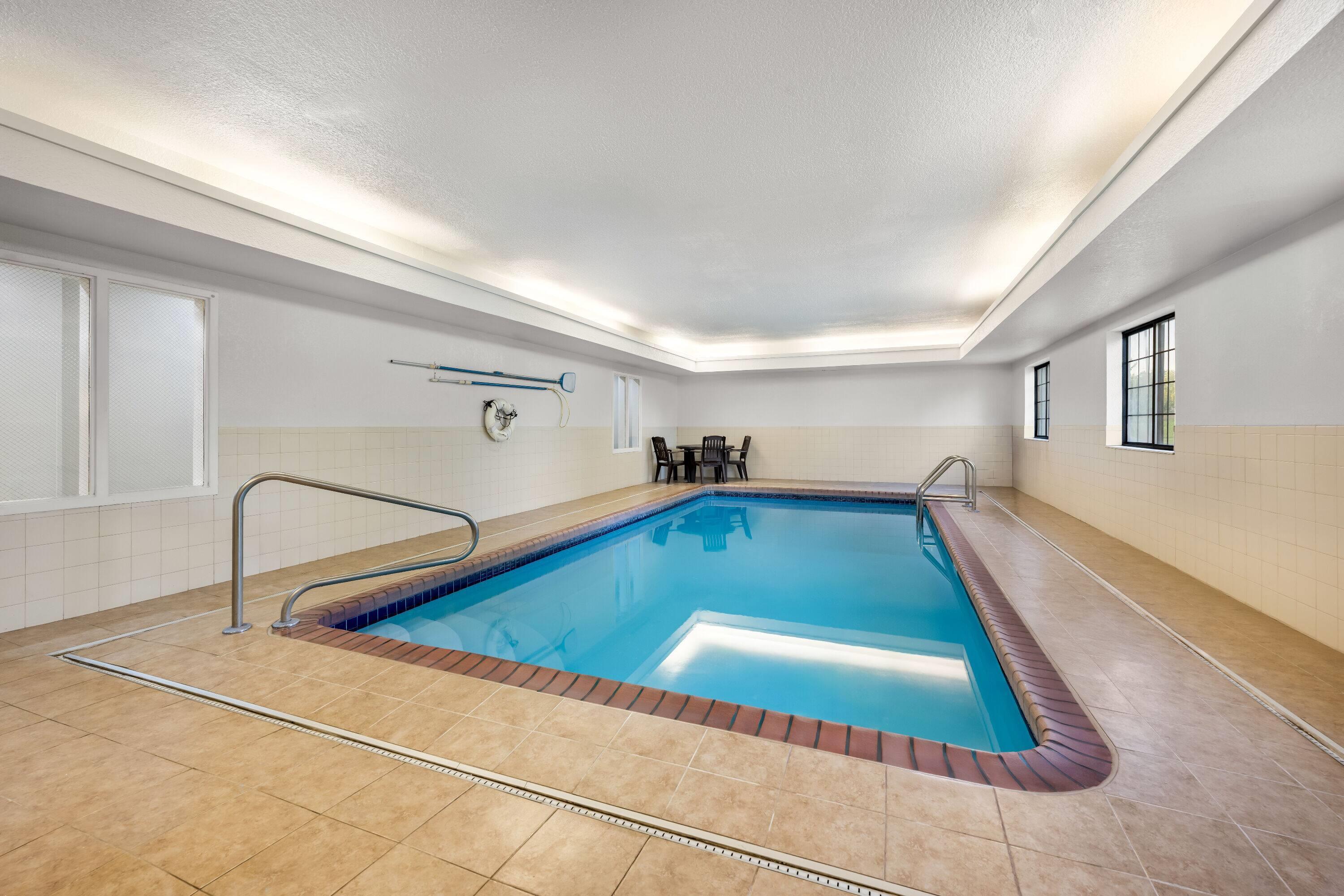 Pool - indoor