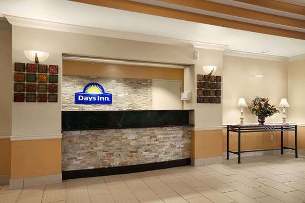  - Days Inn & Suites Cedar Rapids