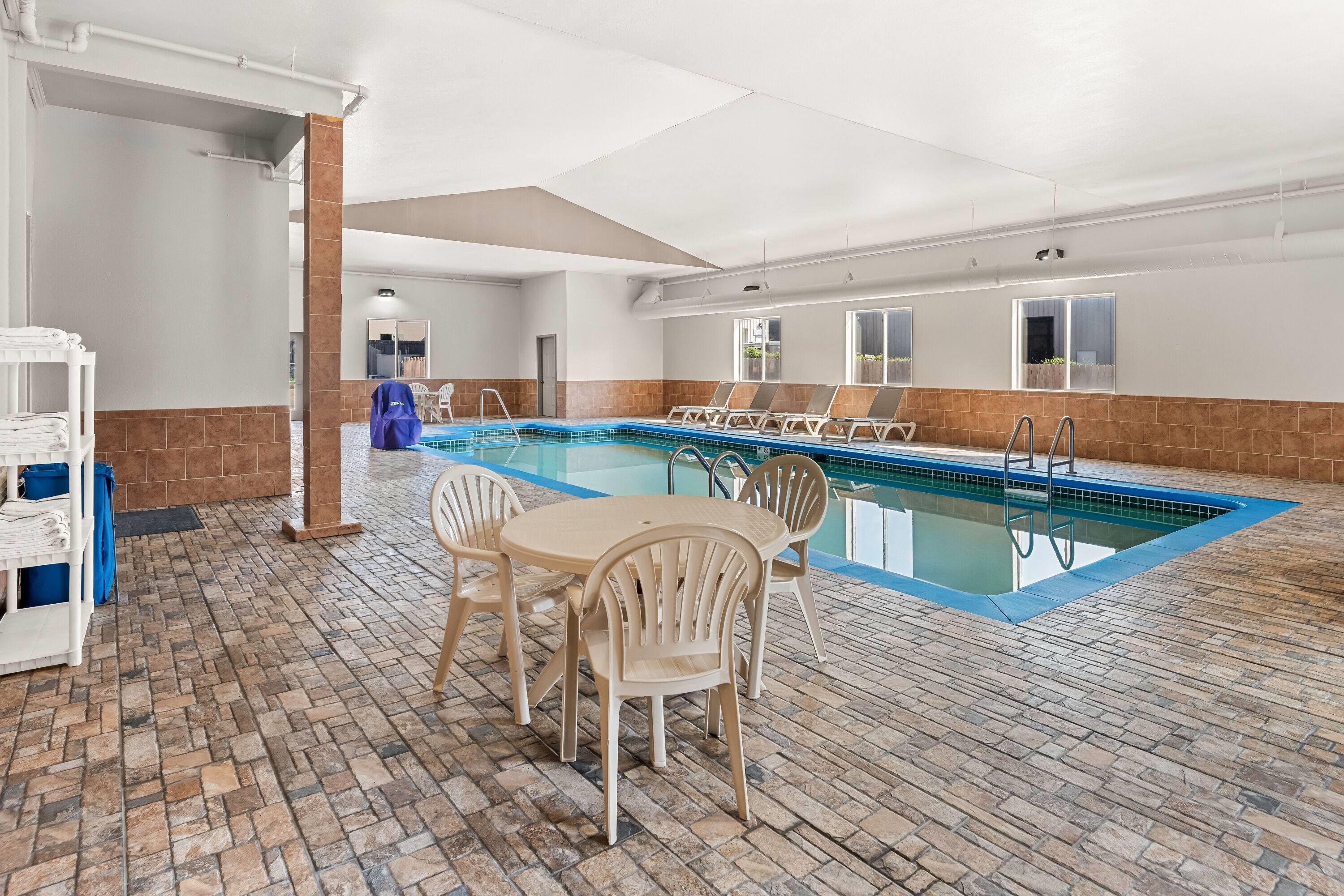 Pool - indoor | Days Inn & Suites by Wyndham Cedar Rapids