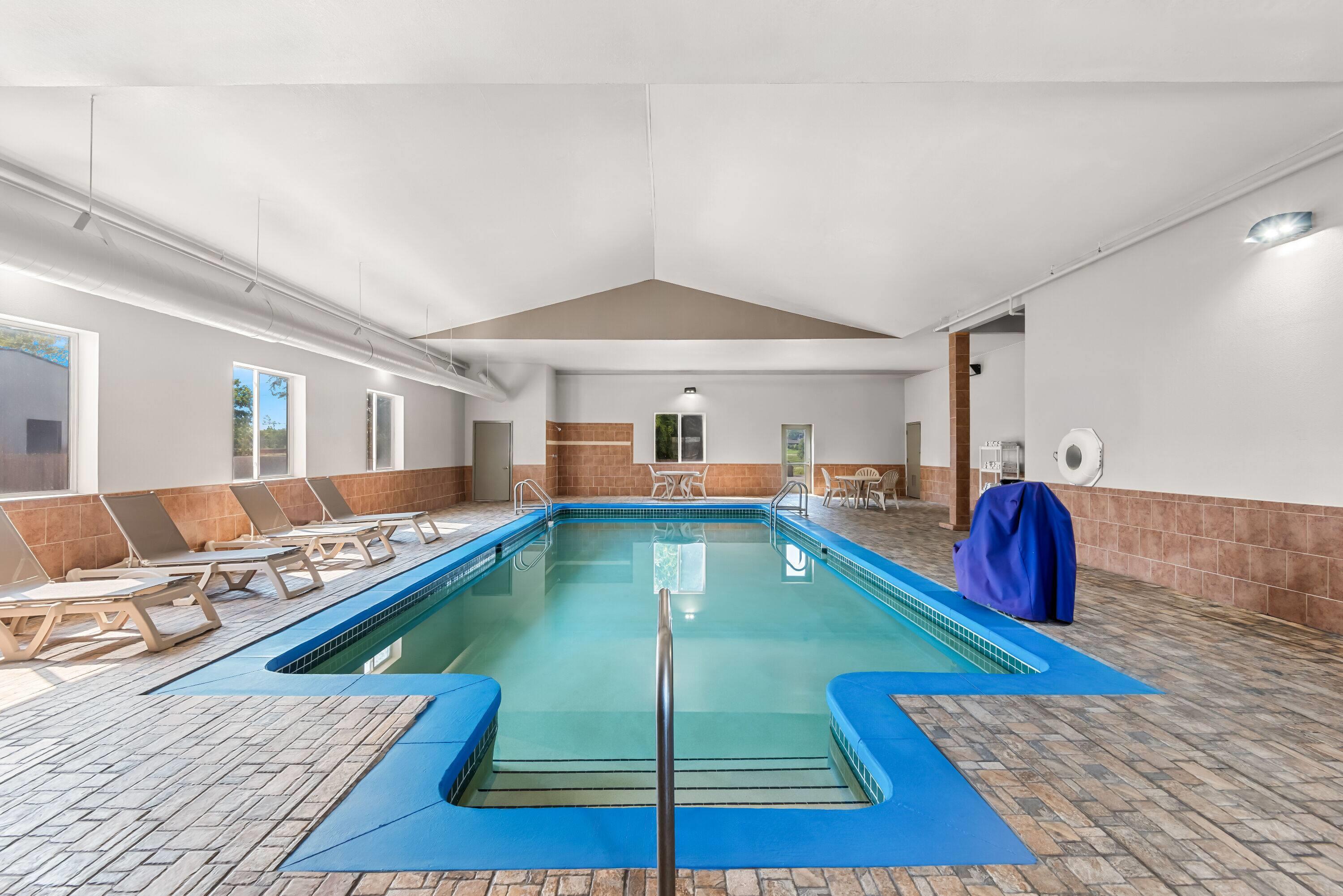 Pool - indoor | Days Inn & Suites by Wyndham Cedar Rapids