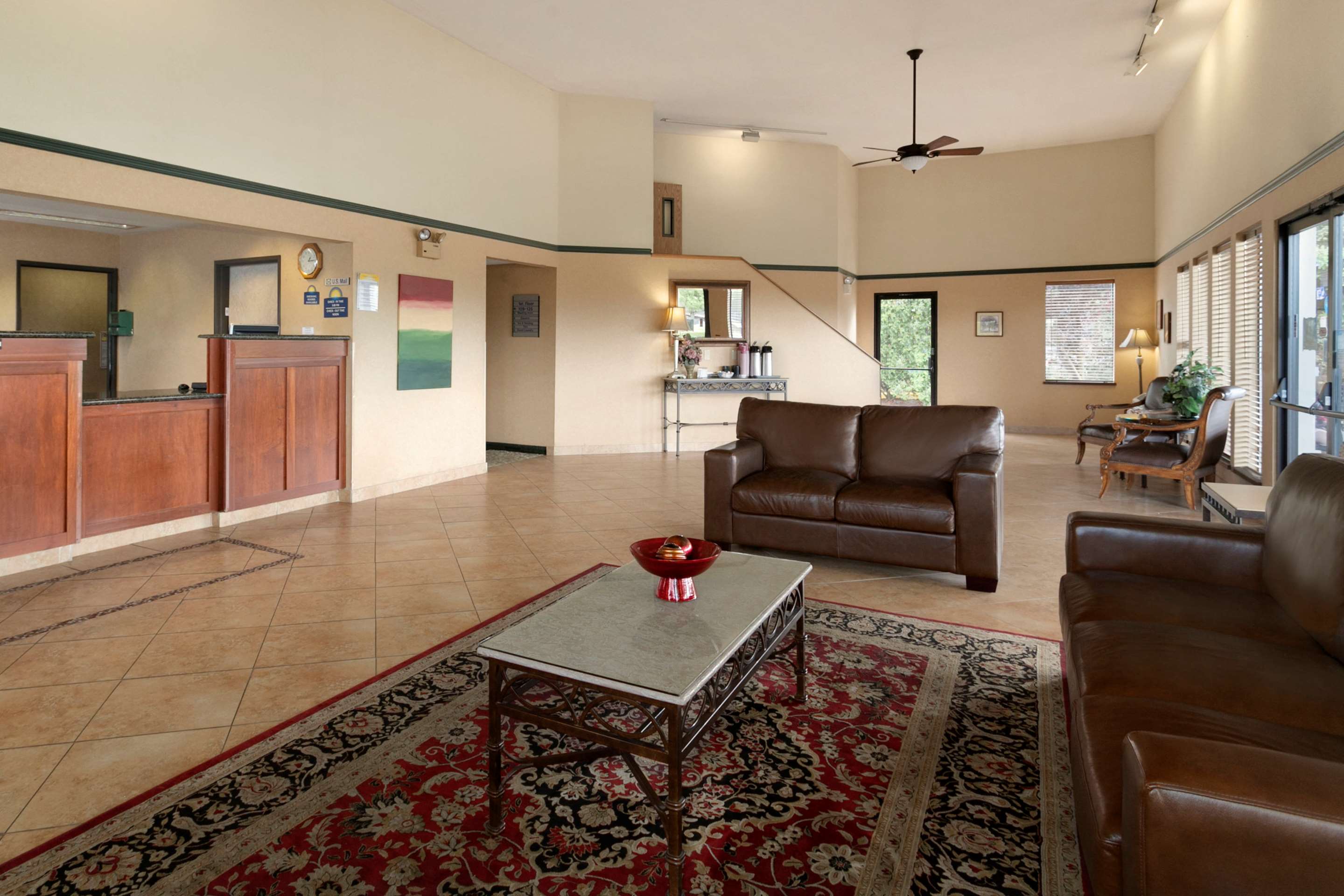 Lobby | Days Inn by Wyndham Kent 84th Ave