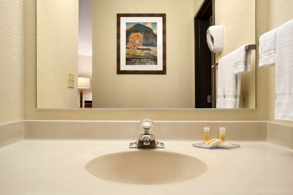  - Days Inn 84th Avenue Kent