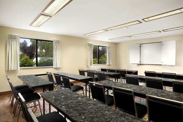  - Days Inn 84th Avenue Kent