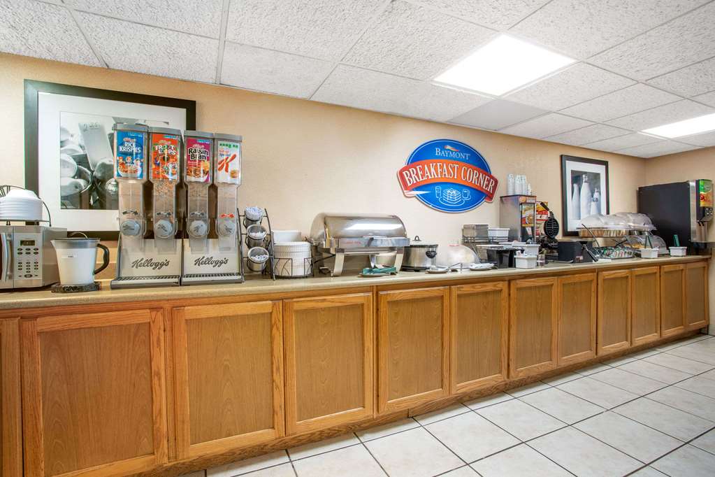 BAYMONT INN AND SUITES HAYS, photo 4