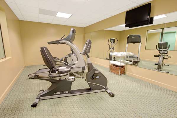 Fitness/ Exercise Room - Days Inn Downtown St Louis - I-70, Exits 248B & 248C