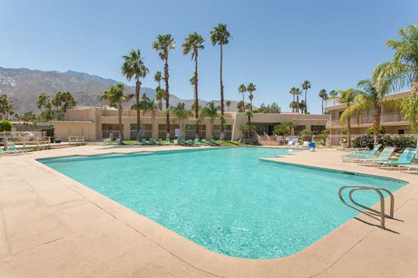 Pool - Days Inn Palm Springs