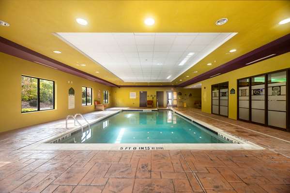 Pool - Wingate by Wyndham PNC Arena Raleigh - I-40, Exit 290