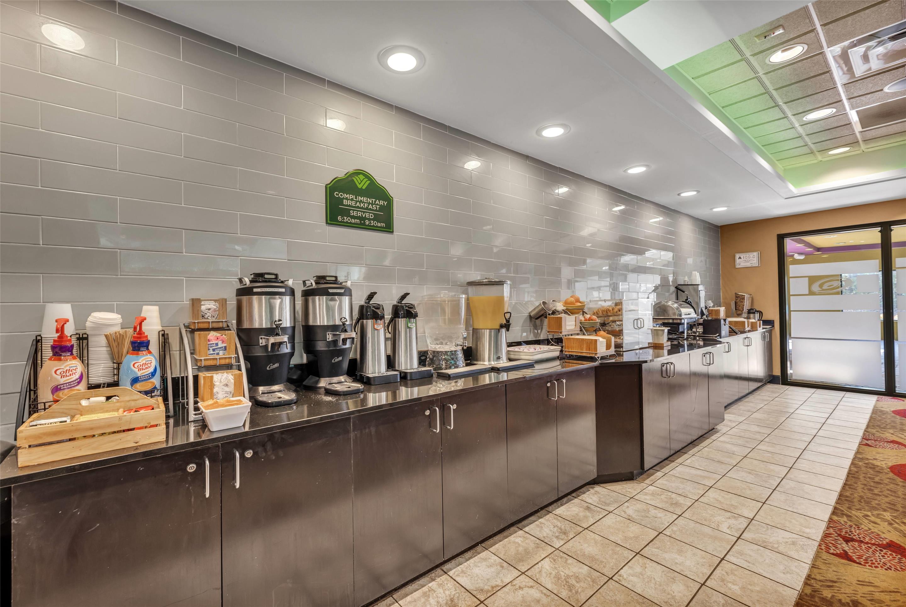 Breakfast Area | Wingate by Wyndham State Arena Raleigh/Cary