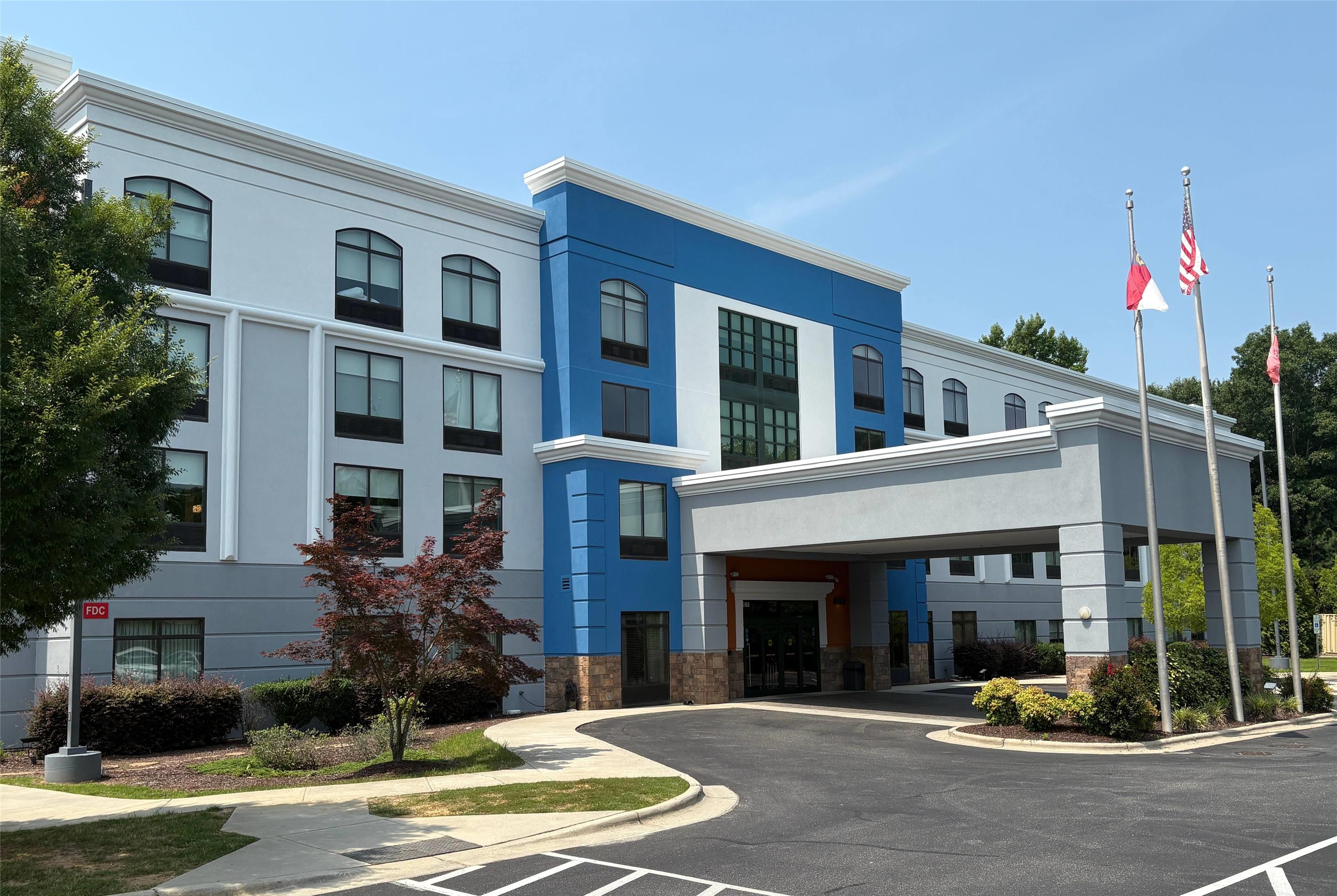 Exterior | Wingate by Wyndham State Arena Raleigh/Cary