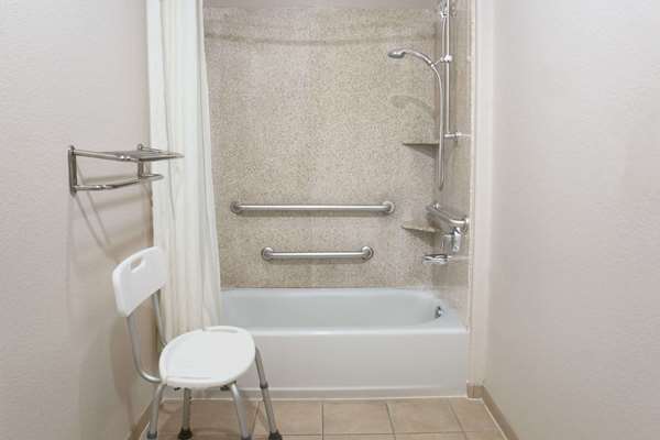  - Super 8 Motel Rosenberg