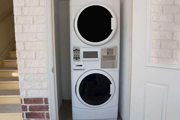  - Super 8 Motel Rosenberg