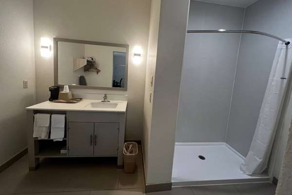  - Super 8 Motel Rosenberg