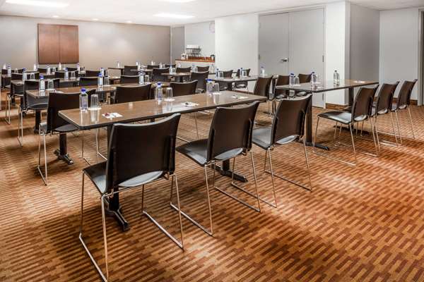  - Super 8 Hotel Peterborough