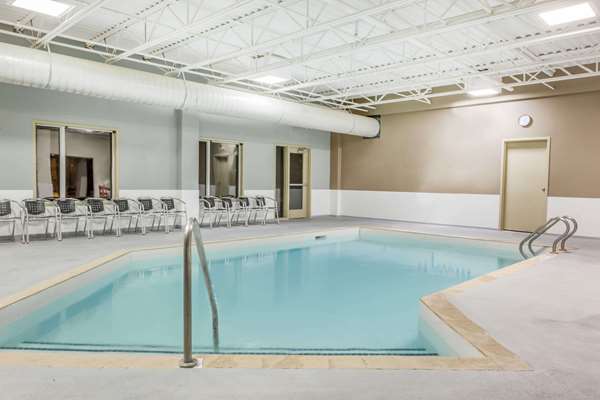 Pool - Super 8 Hotel Peterborough