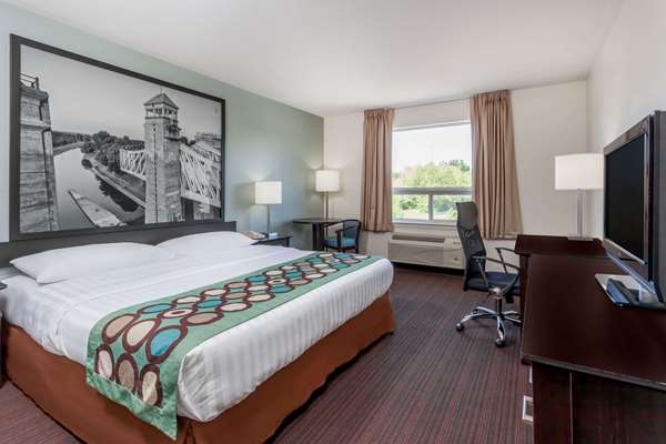  - Super 8 Hotel Peterborough