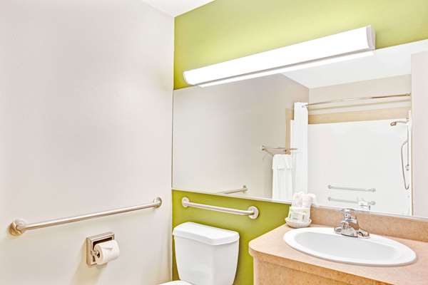  - Super 8 Hotel St Jerome