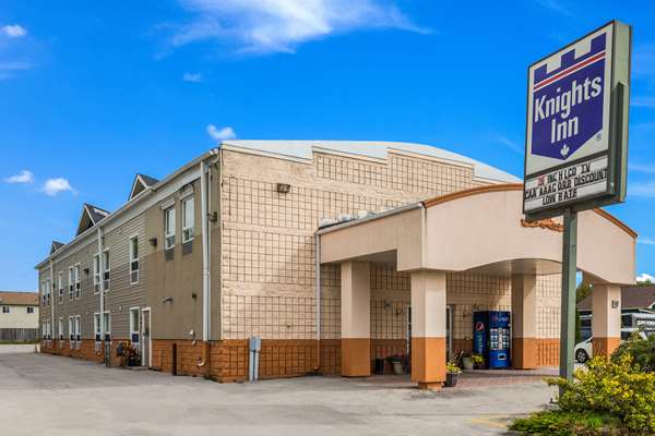 Exterior view - Knights Inn Orillia
