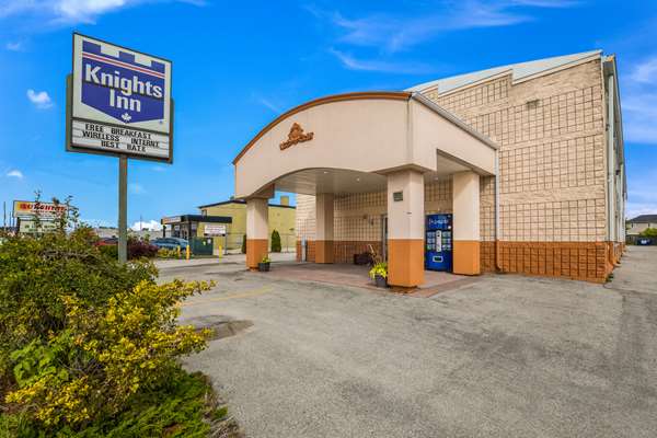 Exterior view - Knights Inn Orillia