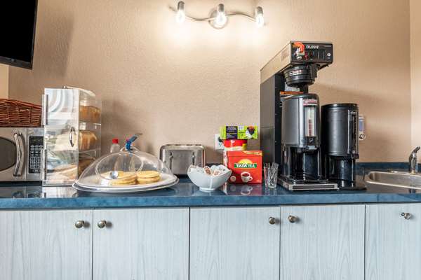 Restaurant - Knights Inn Orillia