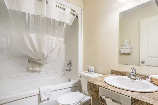  - Knights Inn Orillia