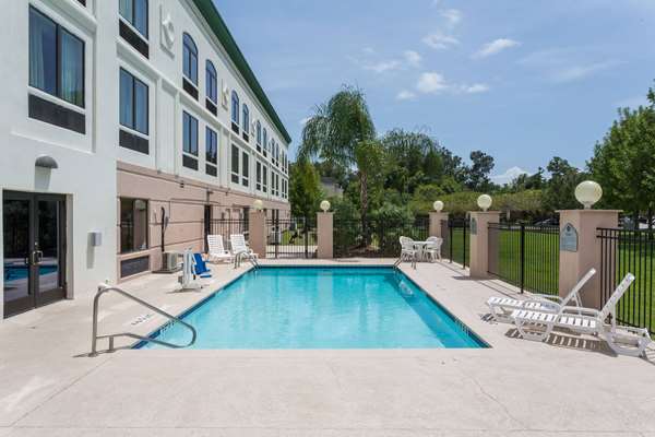 Pool - Wingate by Wyndham Hotel Houma