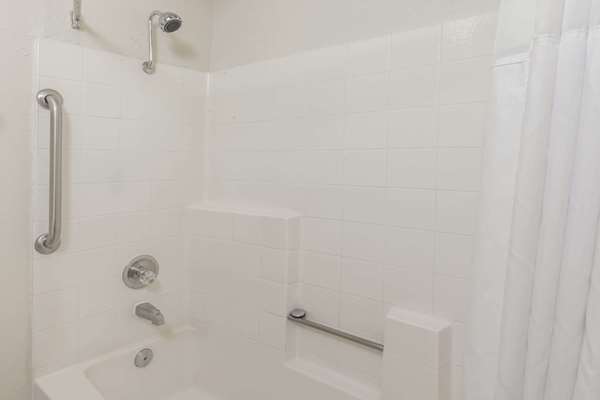  - Days Inn San Bernardino Redlands