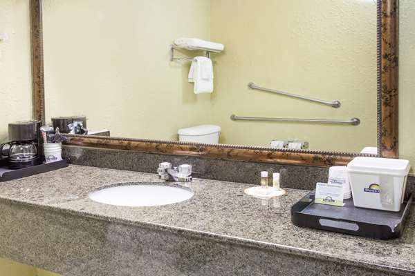  - Days Inn San Bernardino Redlands