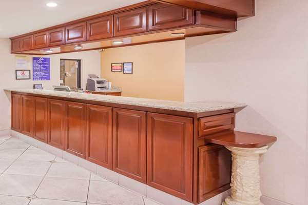  - Days Inn San Bernardino Redlands