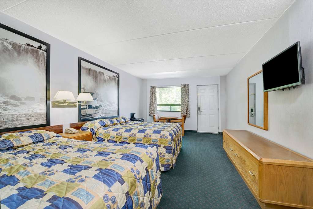 SUPER 8 BY WYNDHAM NIAGARA FALLS NO-guestroom-Guest Room,On-Site.jpg