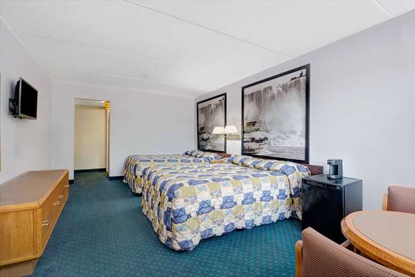  - Super 8 Motel North of the Falls Niagara Falls