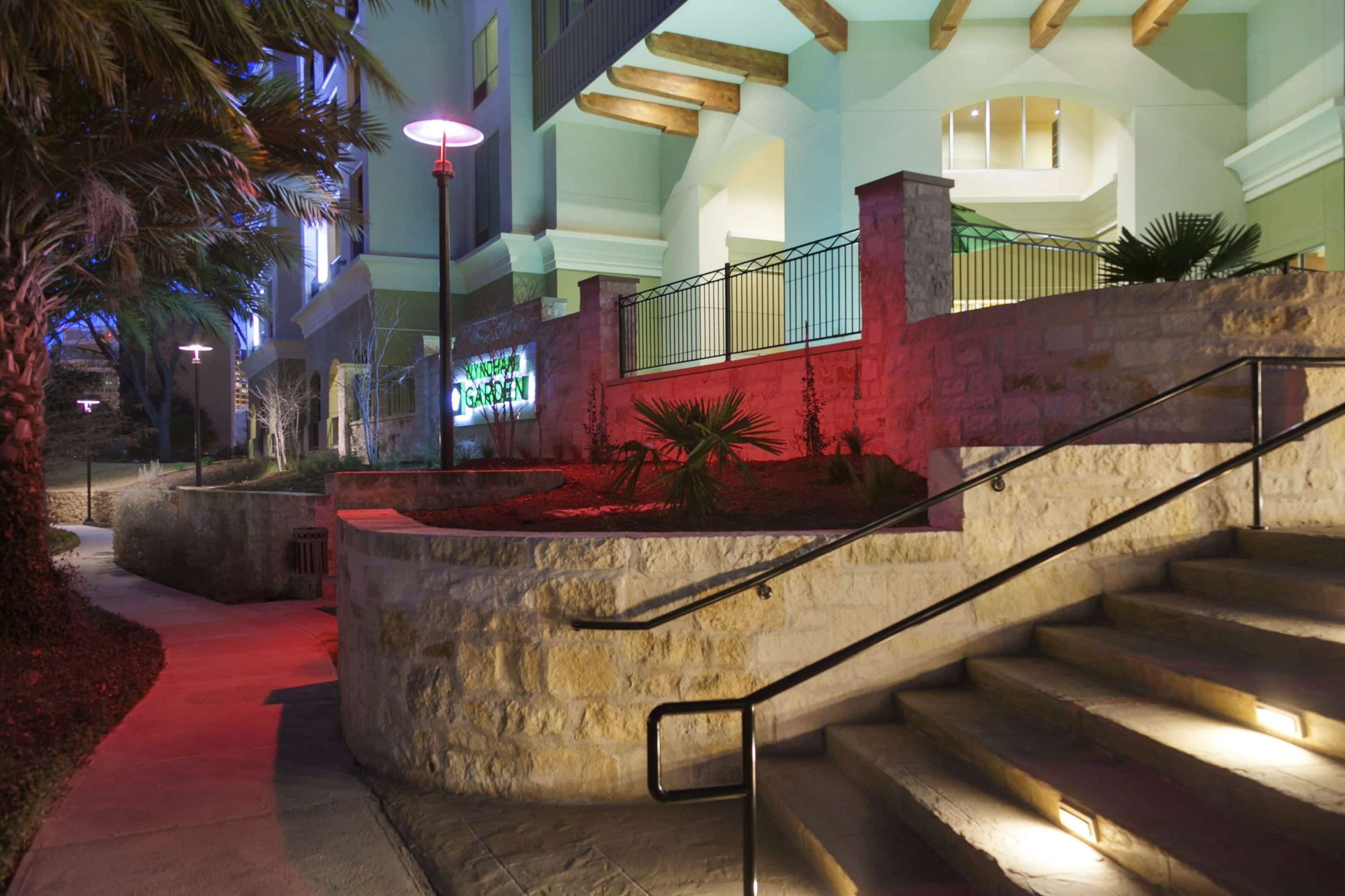 Exterior entrance | Wyndham Garden San Antonio Riverwalk/Museum Reach