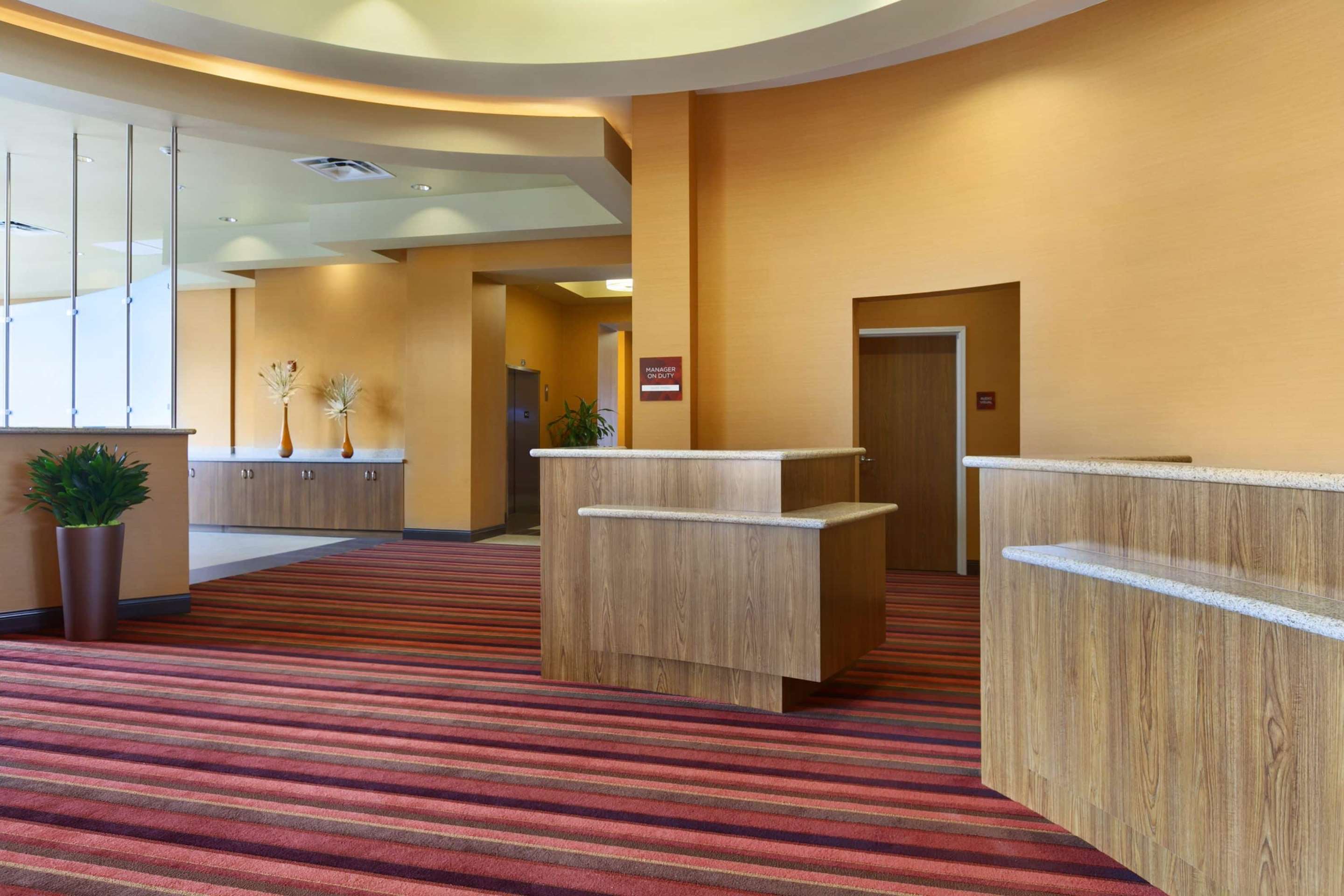 Front Desk | Wyndham Garden San Antonio Riverwalk/Museum Reach