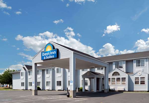 Exterior view - Days Inn & Suites Airway Heights