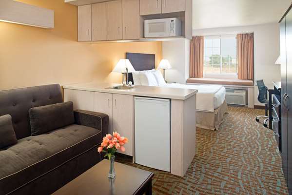 Suite - Days Inn & Suites Airway Heights