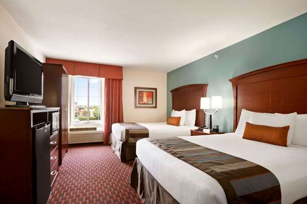 Suite - Wingate by Wyndham Hotel San Marcos - I-35, Exit 204A