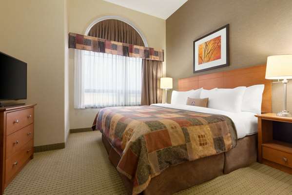 Suite - Ramada Inn Drayton Valley