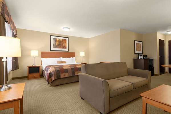 Suite - Ramada Inn Drayton Valley