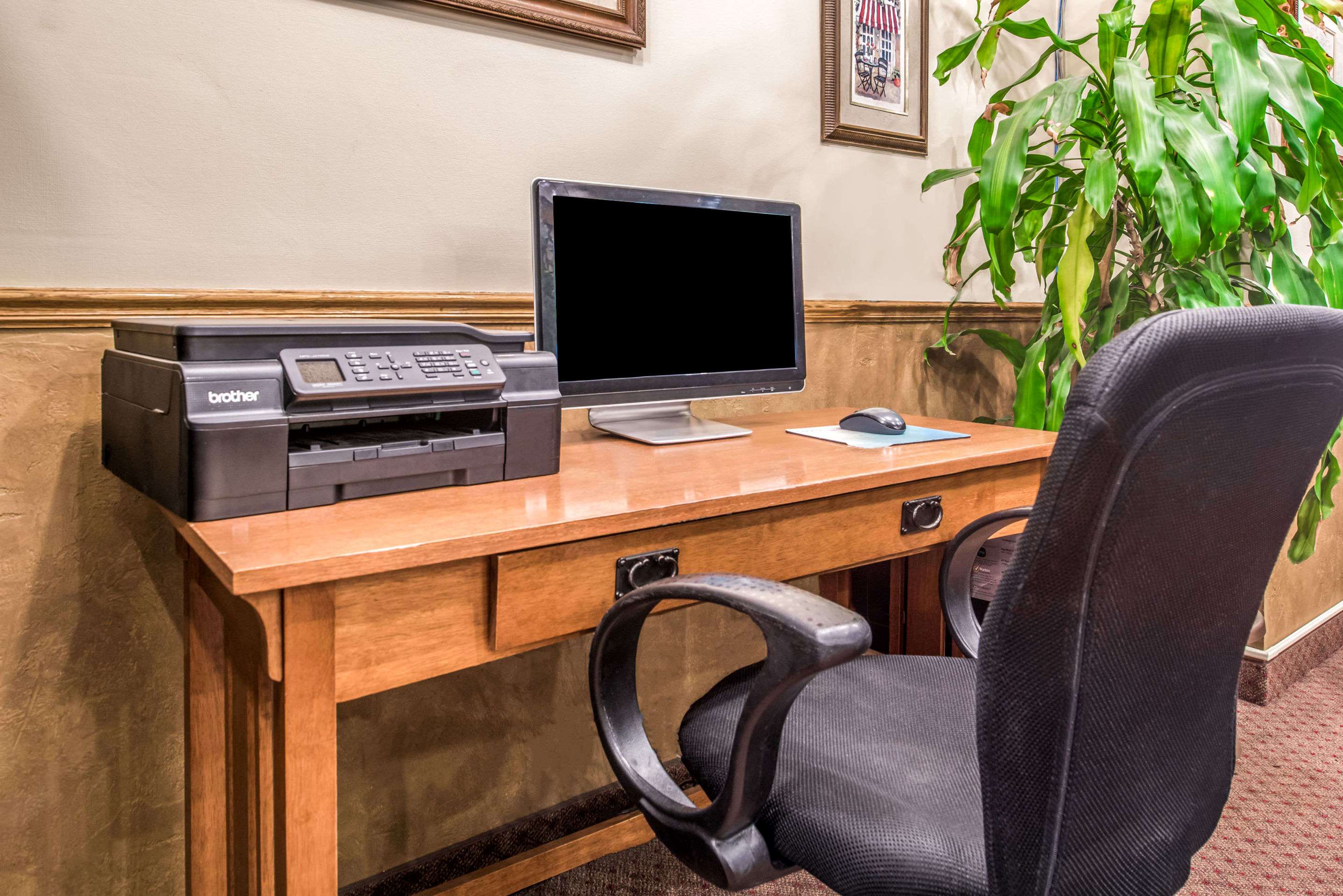 Business Center | Travelodge by Wyndham Kalispell