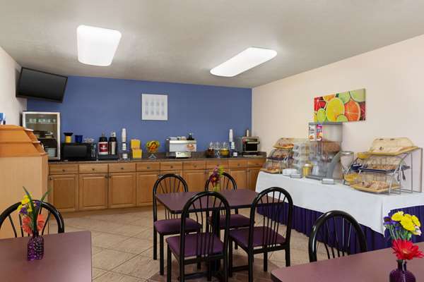 Restaurant - Days Inn Fern Park