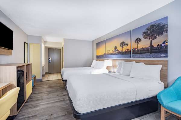  - Days Inn Fern Park