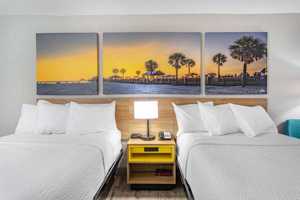  - Days Inn Fern Park