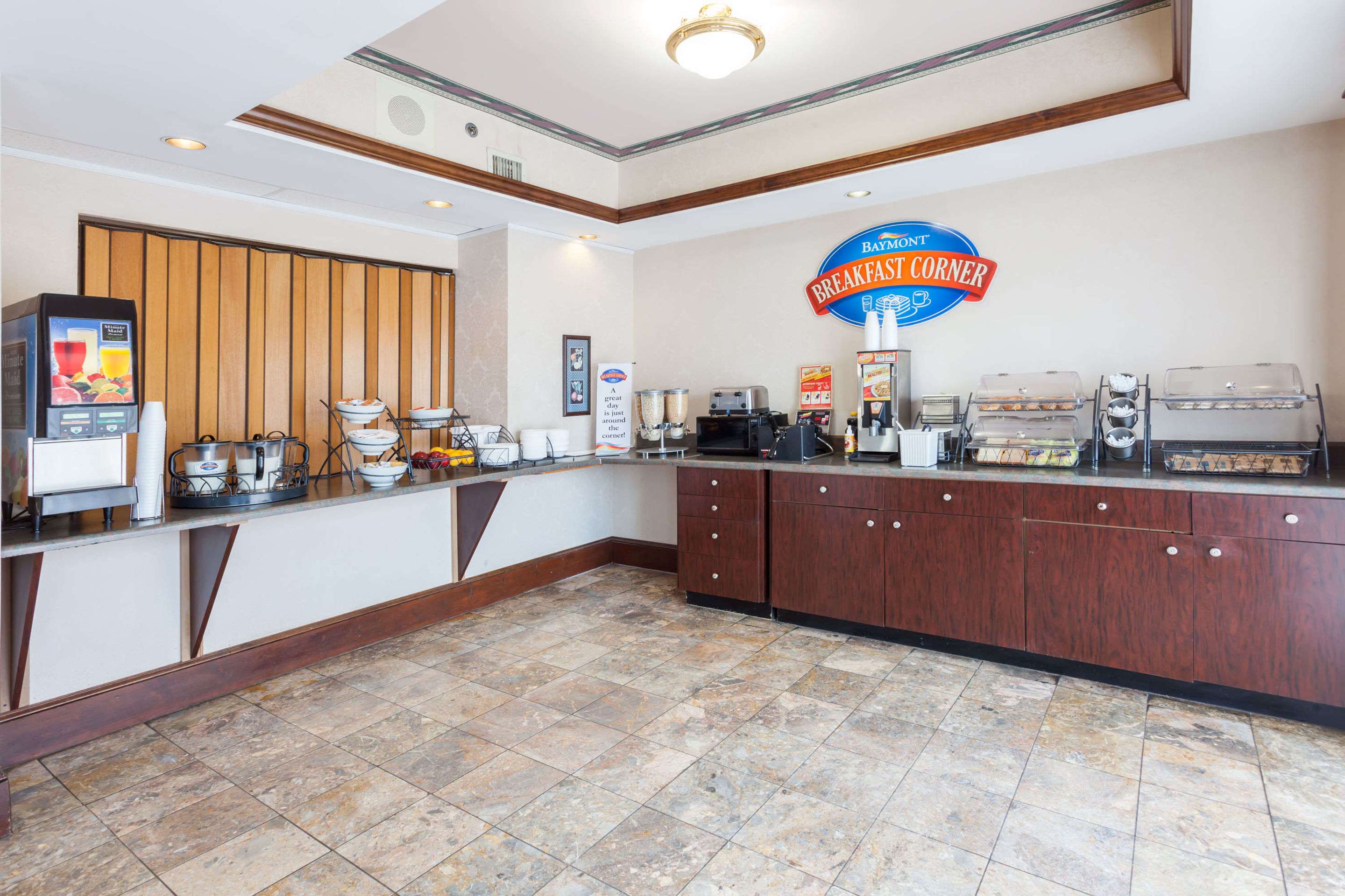 Breakfast Area | Baymont by Wyndham Covington