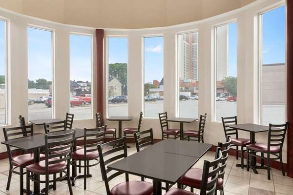 Amenities - Days Inn Hamilton