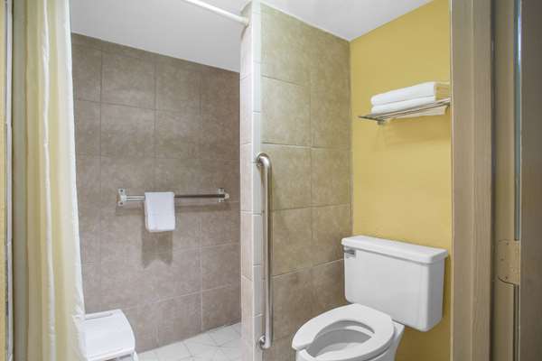  - Super 8 Motel Dunn - I-95, Exit 73