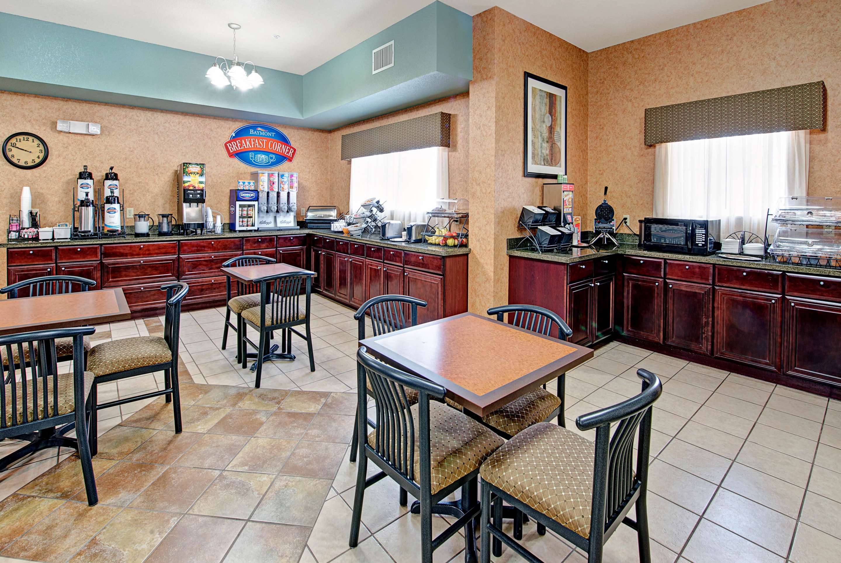 Restaurant | Baymont by Wyndham Decatur