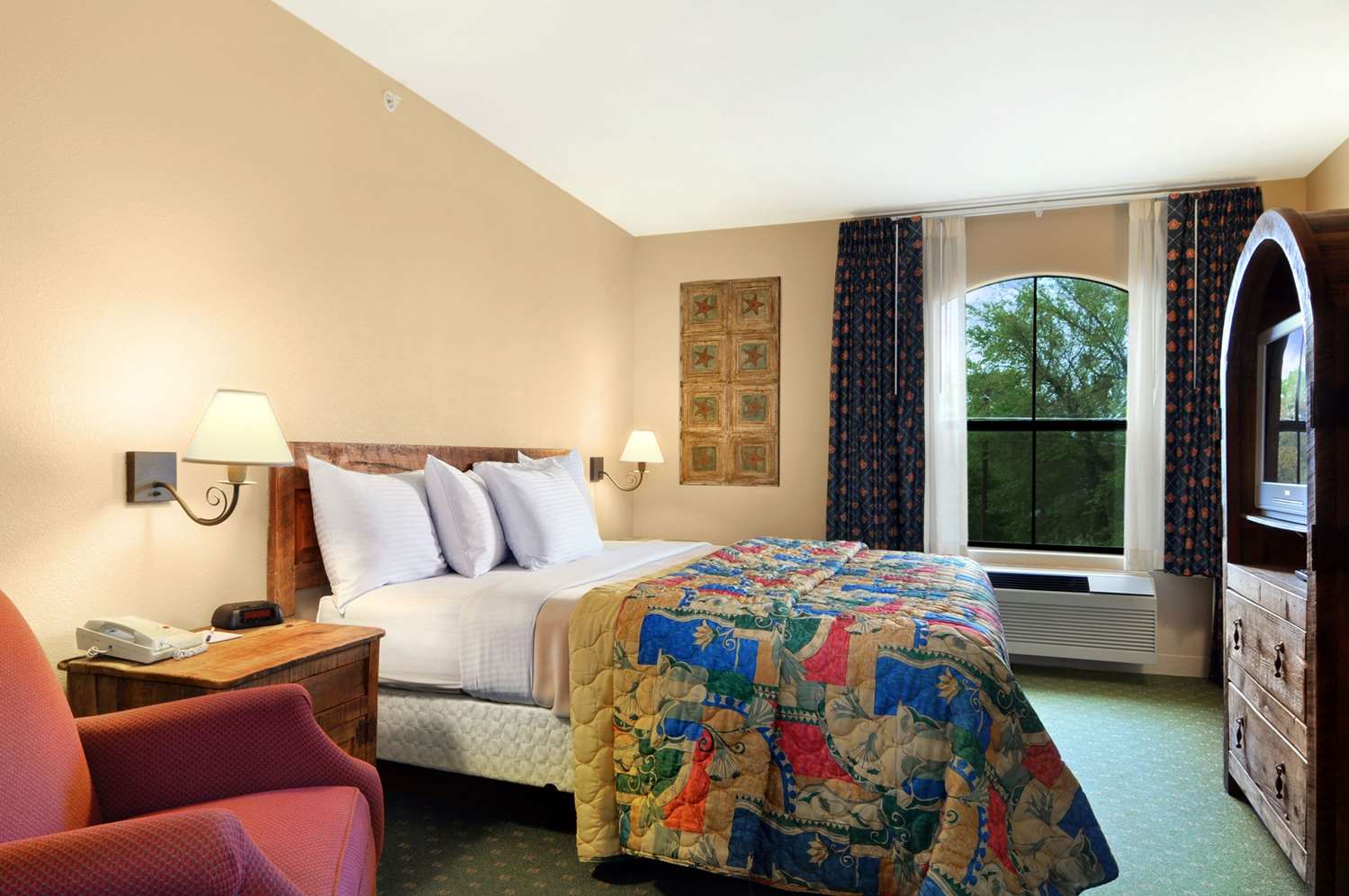 Days Inn & Suites Llano, TX See Discounts