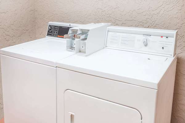 Amenities - Days Inn Portland